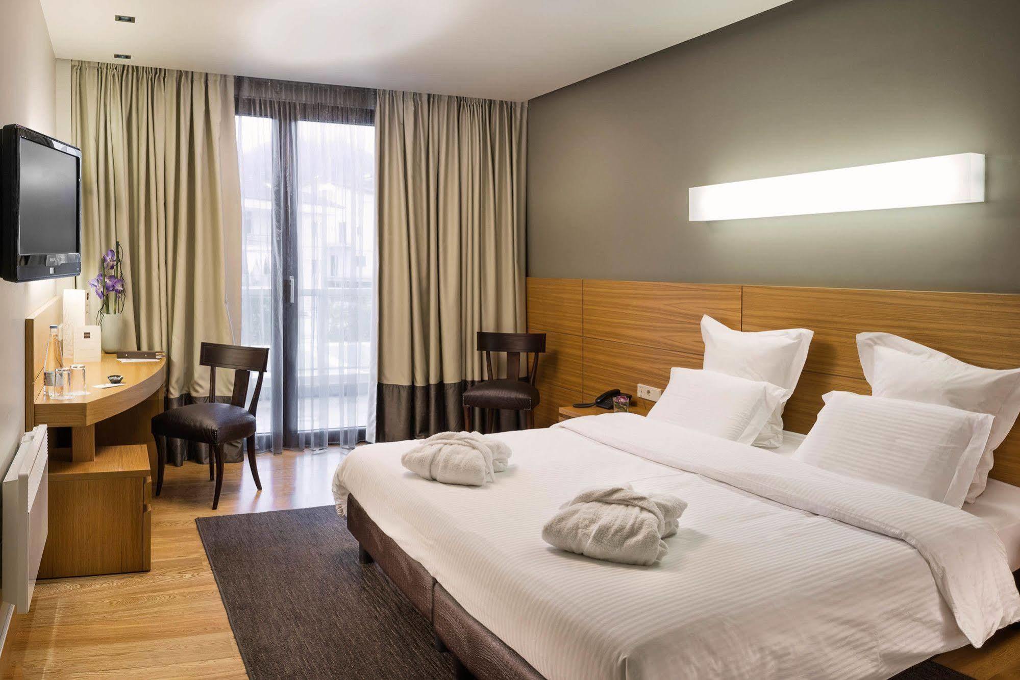 Esperos Palace Luxury & Spa Hotel Костур Екстериор снимка